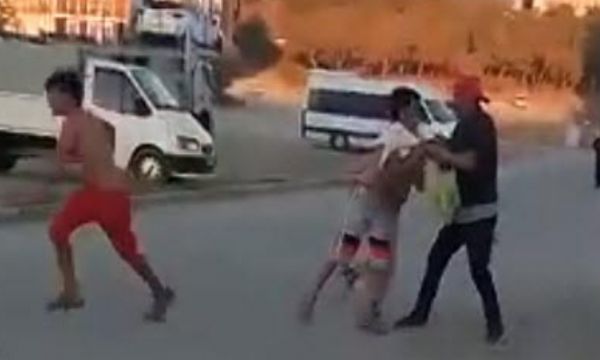 Hurdacıdan çocuklara dayak!
